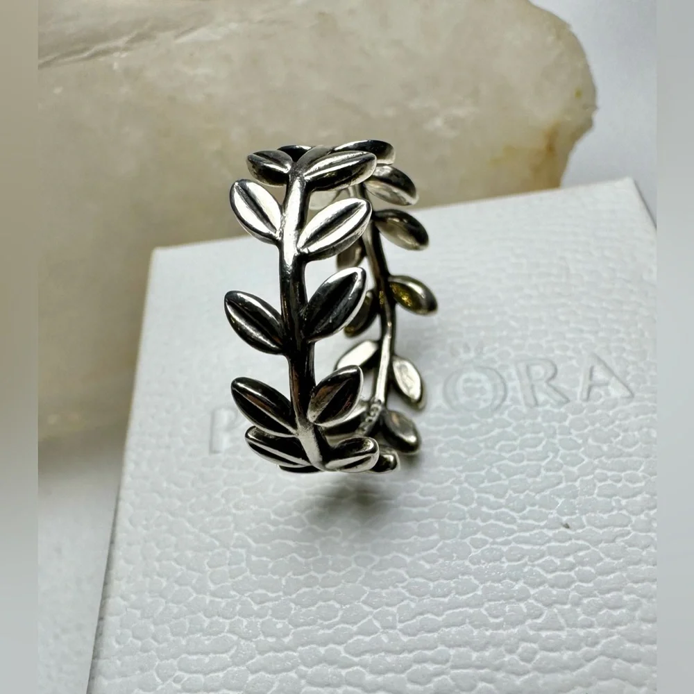 Authentic Retired Pandora Laurel Wreath Ring S925 Size 8.5 - Picture 2 of 12